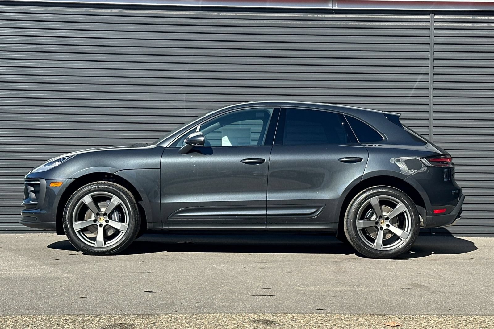 New 2026 Porsche Macan AWD/4WD image 2