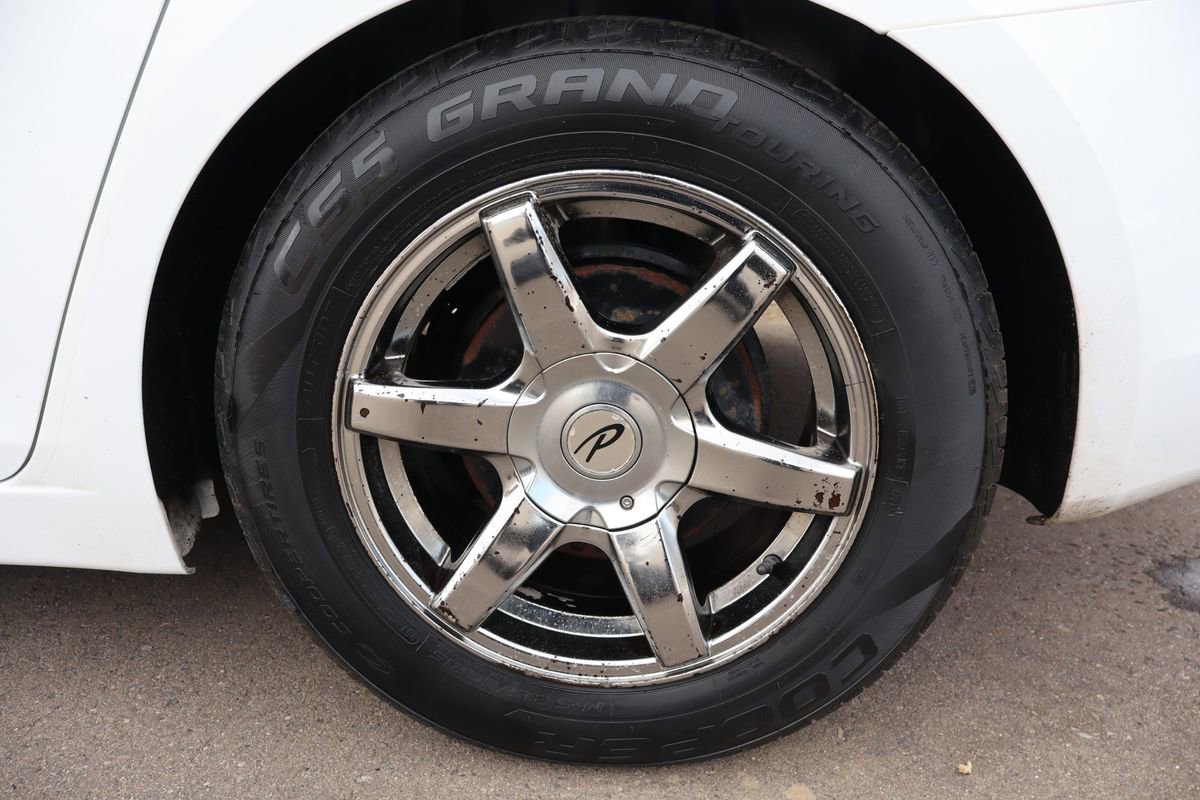 Used 2014 Chevrolet Cruze LS image 41