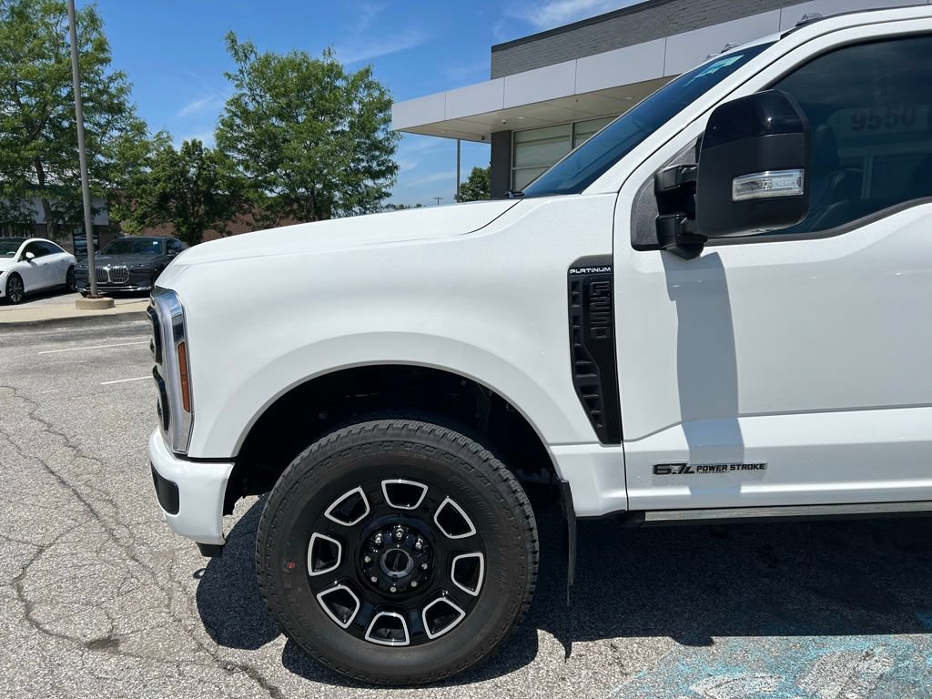 Used 2025 Ford F250 Platinum AWD/4WD image 3