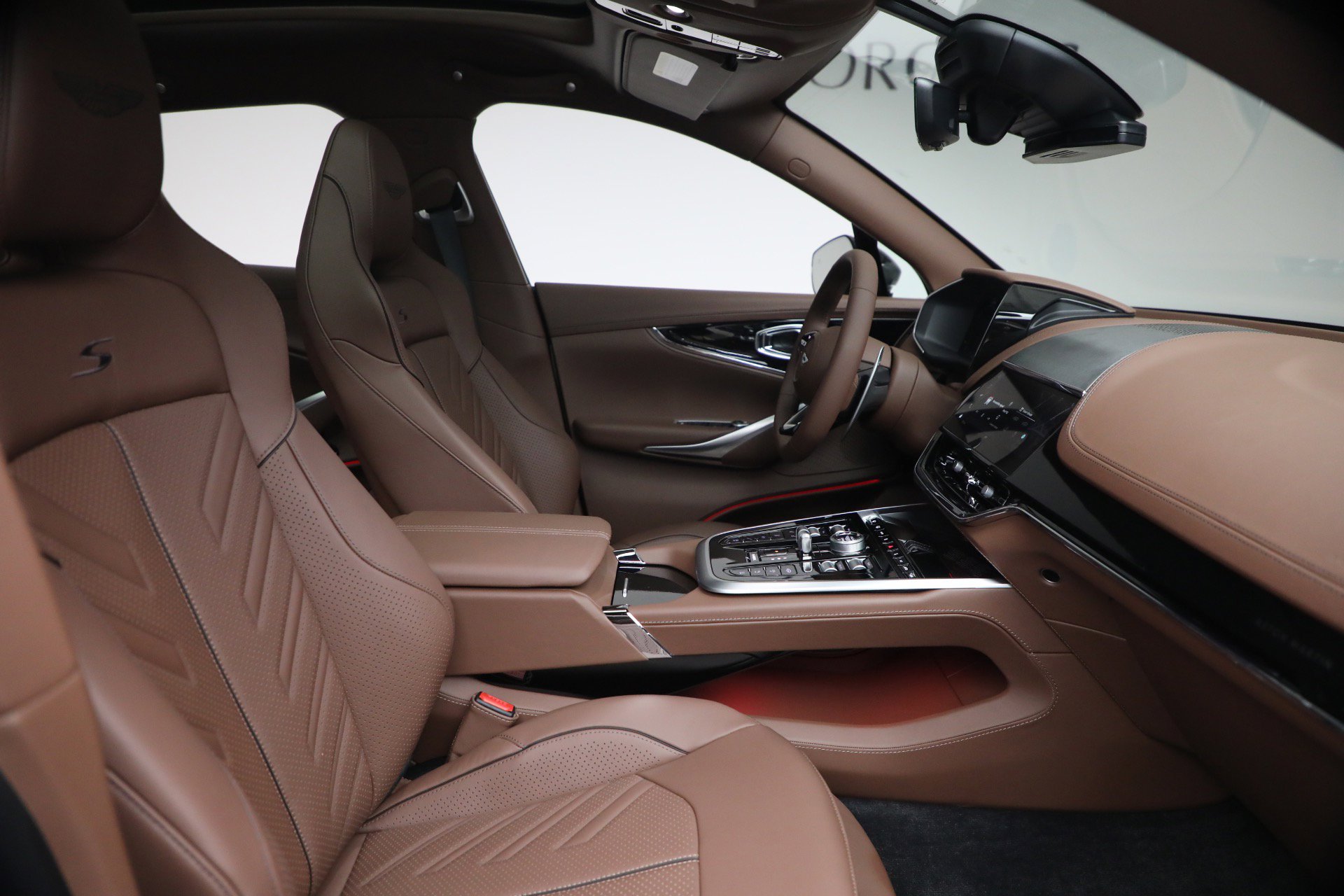 New 2026 Aston Martin DBX S AWD/4WD image 18