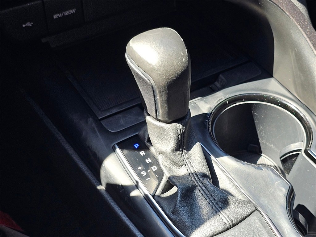 Used 2020 Toyota Camry SE image 26