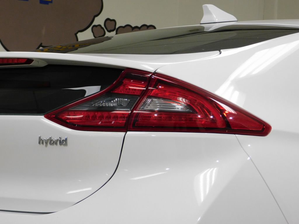 Used 2018 Hyundai Ioniq Limited FWD image 84