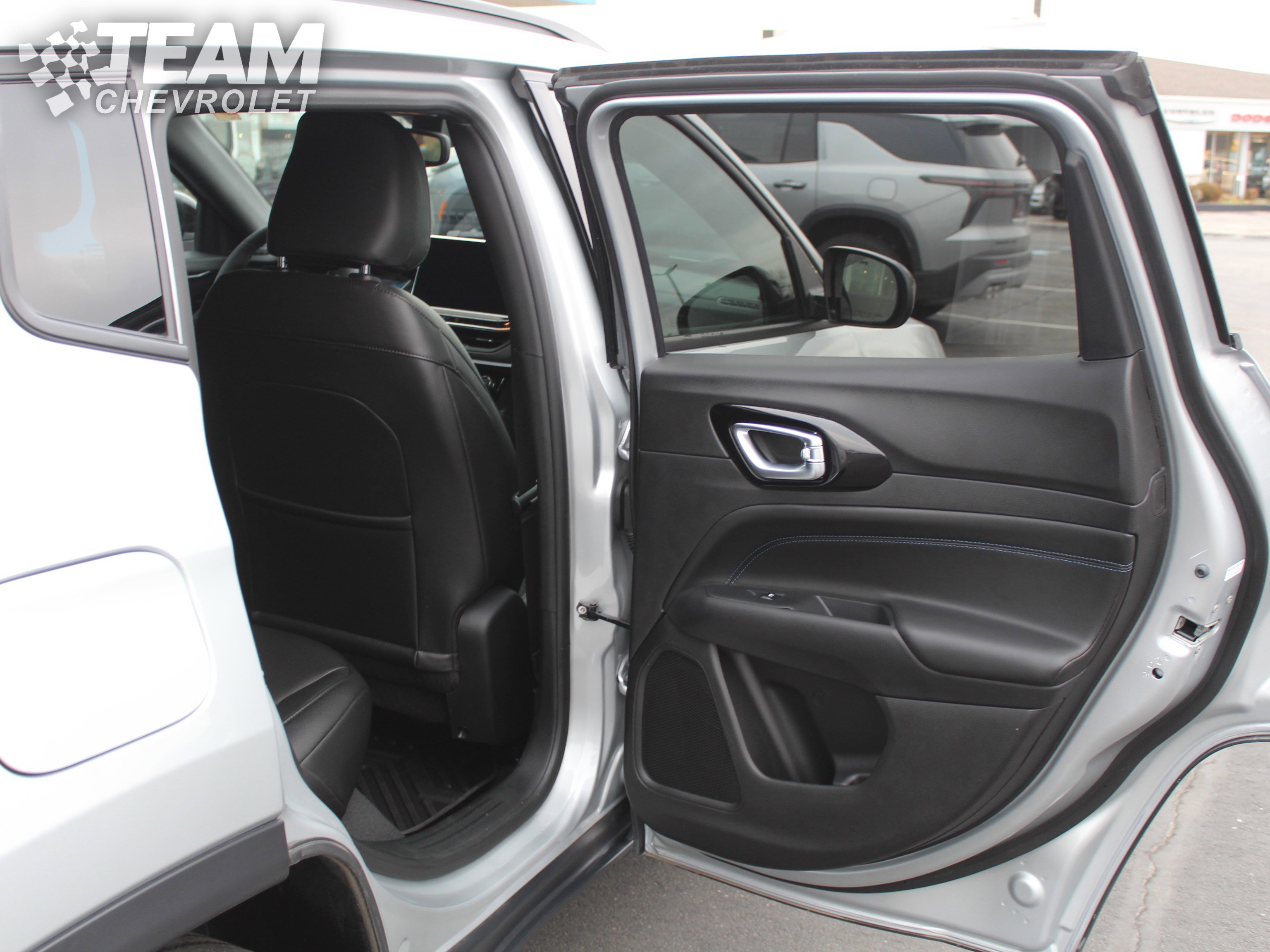 Used 2025 Jeep Compass Latitude w/ Altitude Special Edition image 22