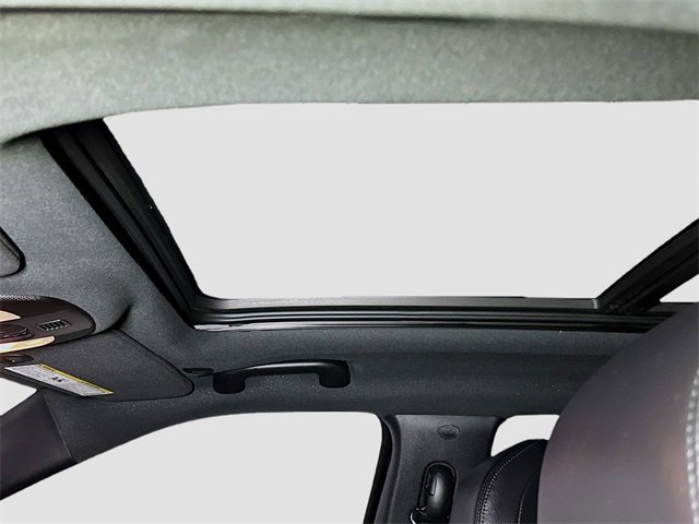 Used 2024 Jeep Compass Limited w/ High Altitude Package image 32