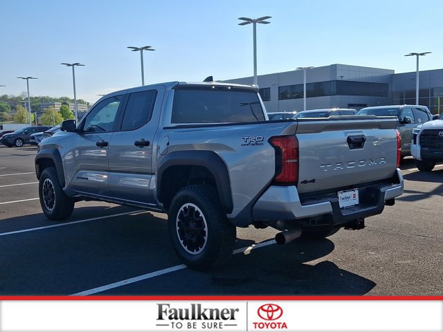 Certified 2024 Toyota Tacoma TRD Off-Road AWD/4WD image 4