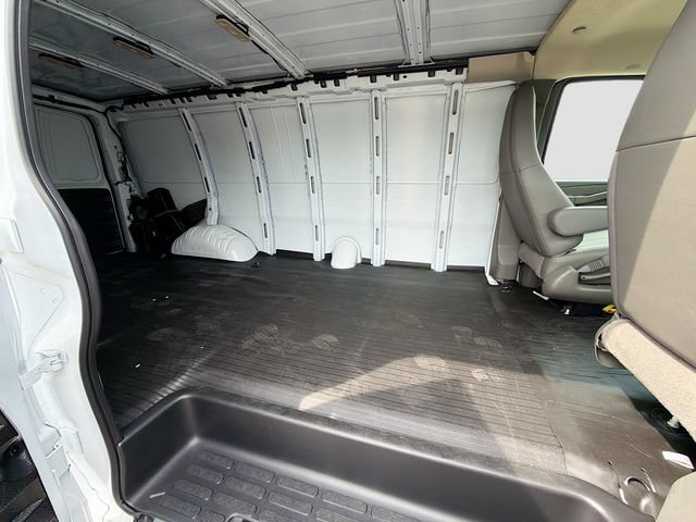 New 2025 Chevrolet Express 2500 Extended w/ Driver Convenience Package RWD image 27