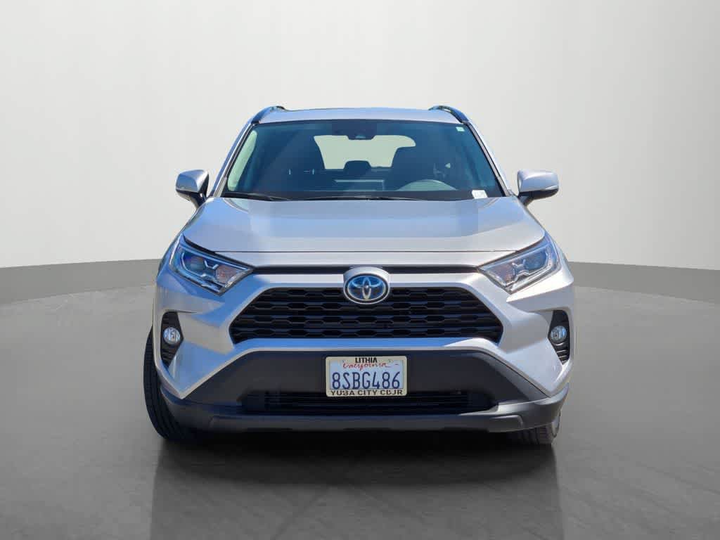 Used 2020 Toyota RAV4 XLE w/ XLE Grade Weather Package AWD/4WD image 2