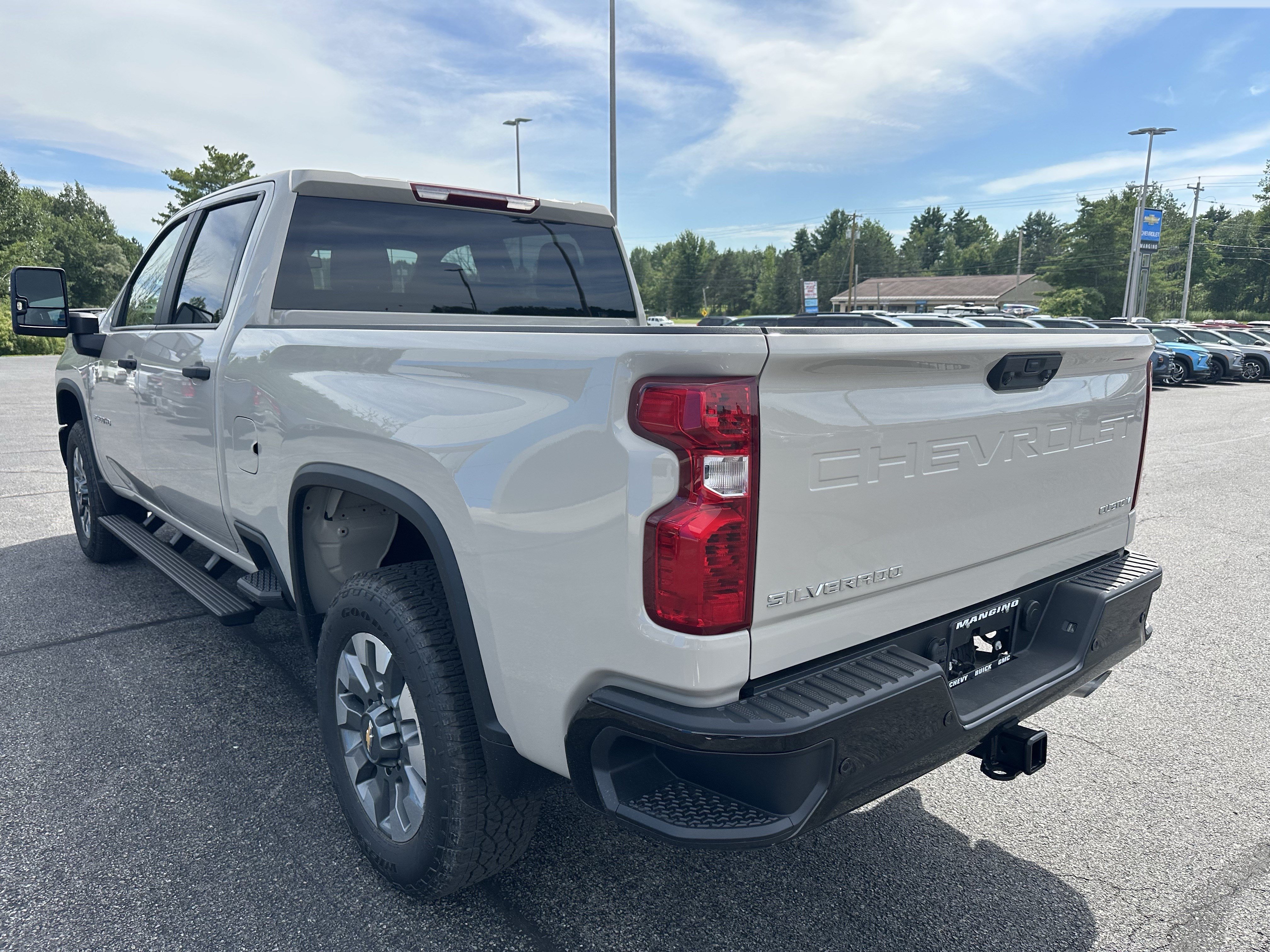 New 2026 Chevrolet Silverado 2500 Custom w/ Custom Value Package AWD/4WD image 6