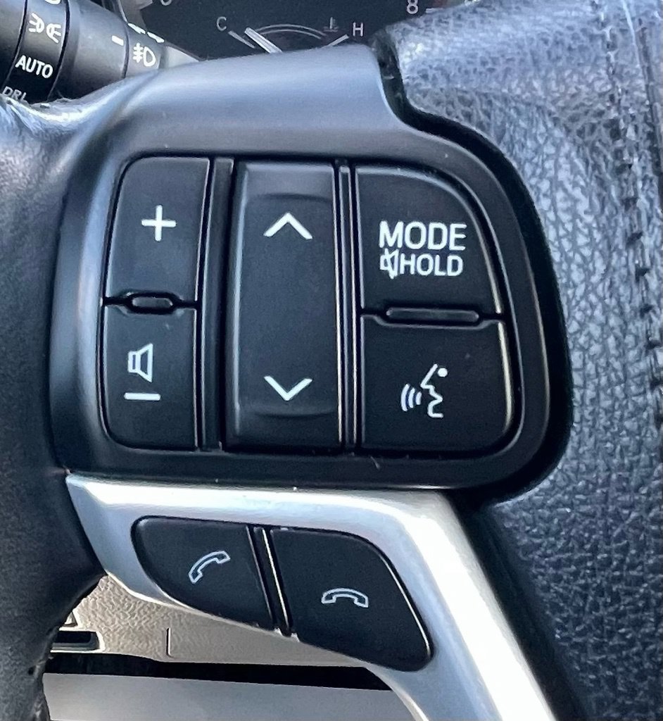 Used 2017 Toyota Highlander XLE FWD image 19