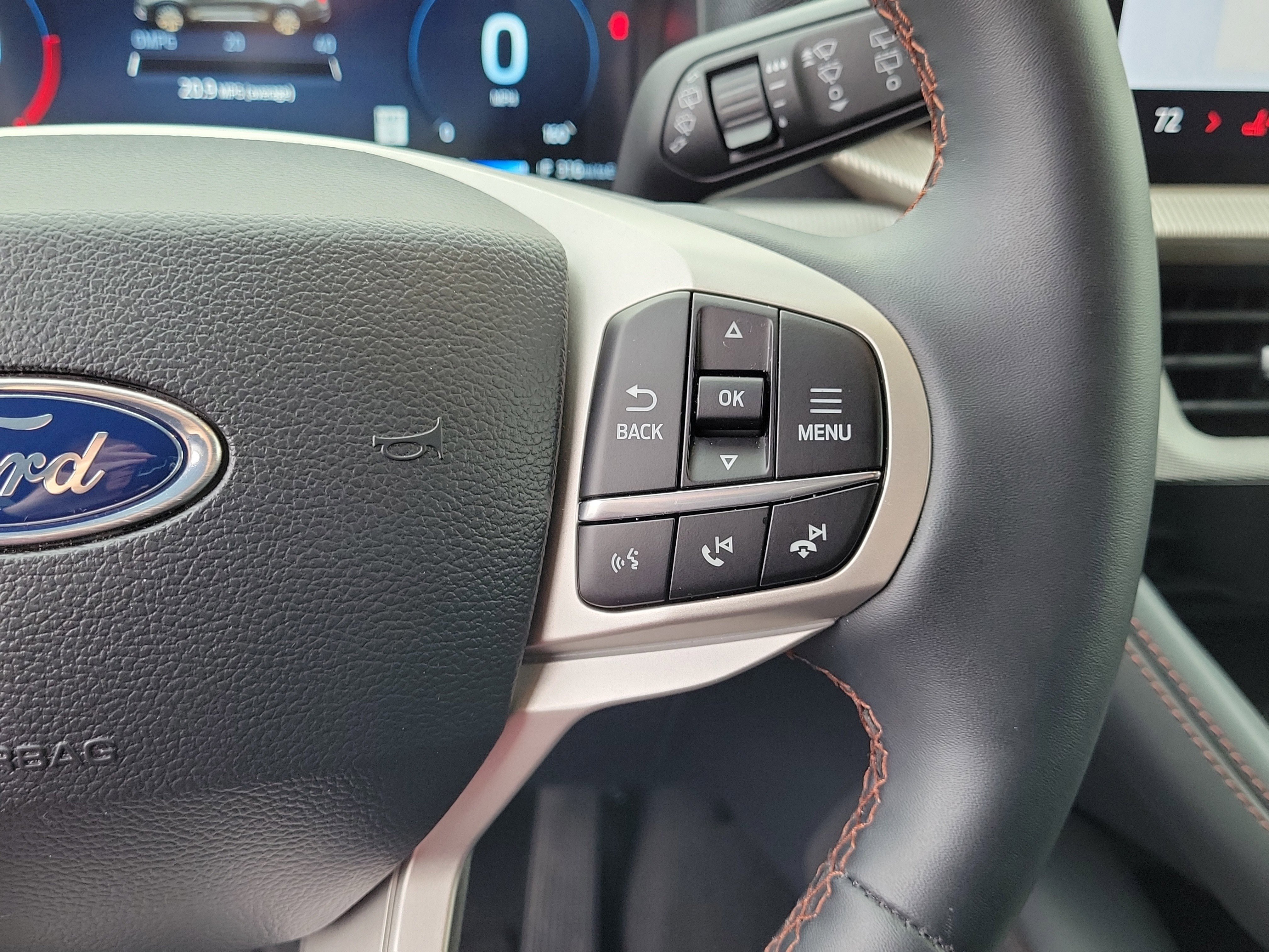 Certified 2025 Ford Explorer Active image 26