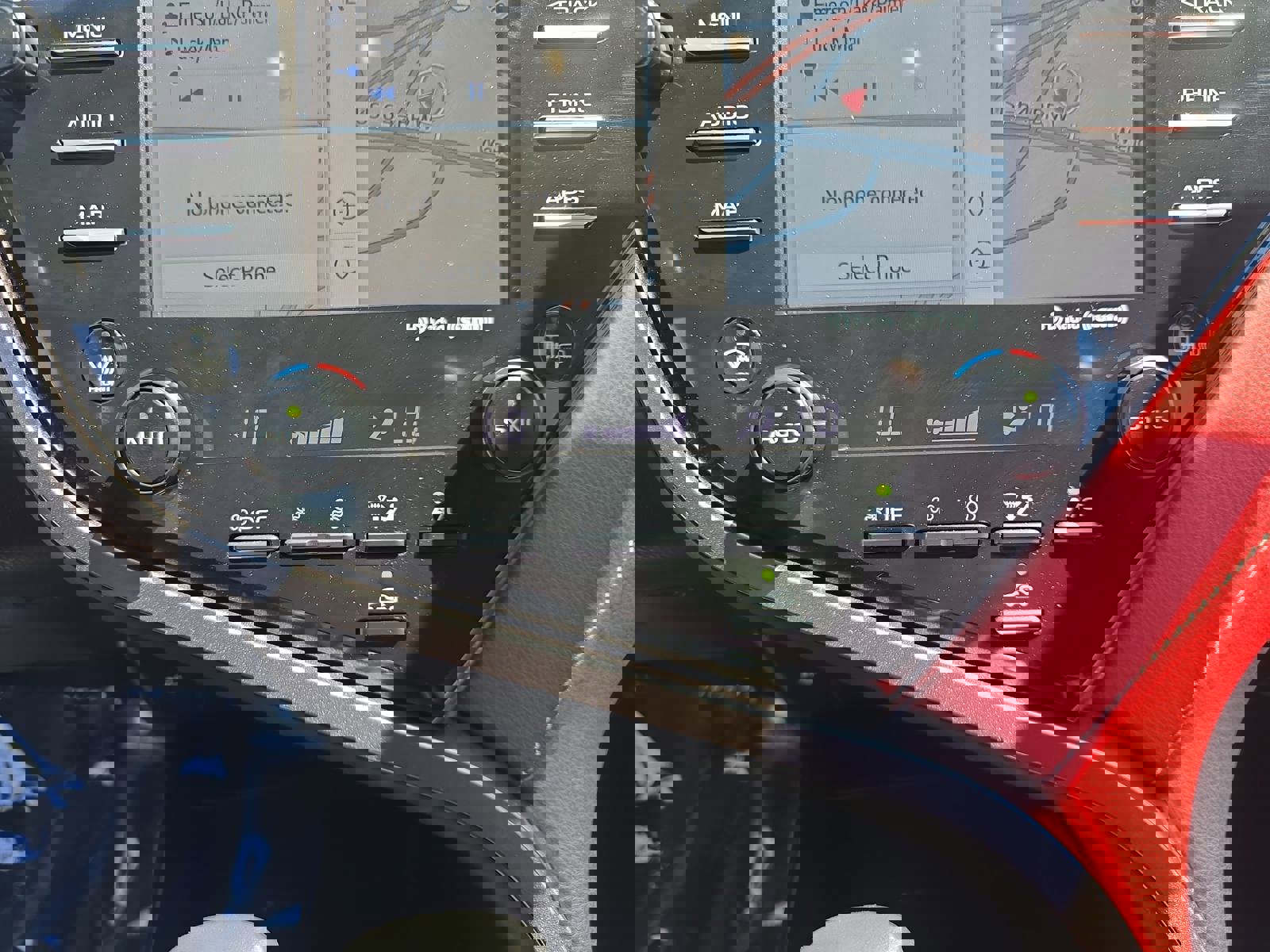 Used 2020 Toyota Camry XSE w/ Navigation Package FWD image 21