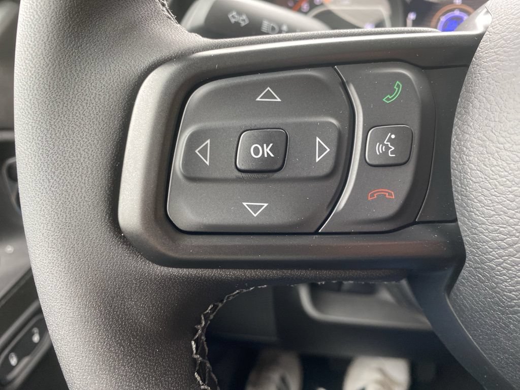 New 2025 Jeep Gladiator Sport AWD/4WD image 17