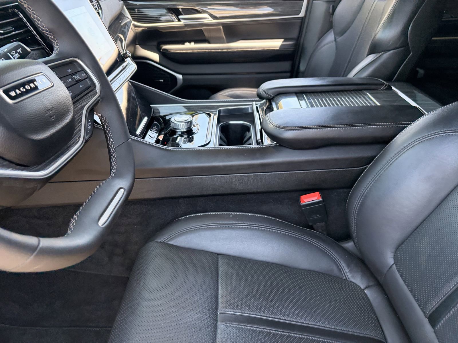 Used 2022 Jeep Wagoneer Series II w/ Premium Group I AWD/4WD image 15
