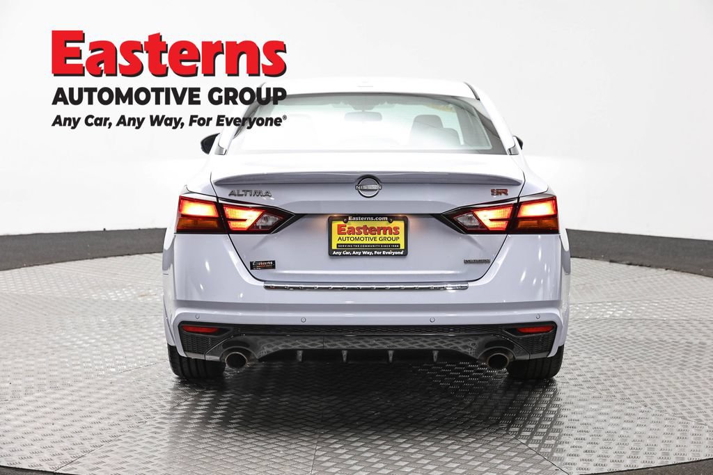 Used 2023 Nissan Altima 2.0 SR FWD image 6