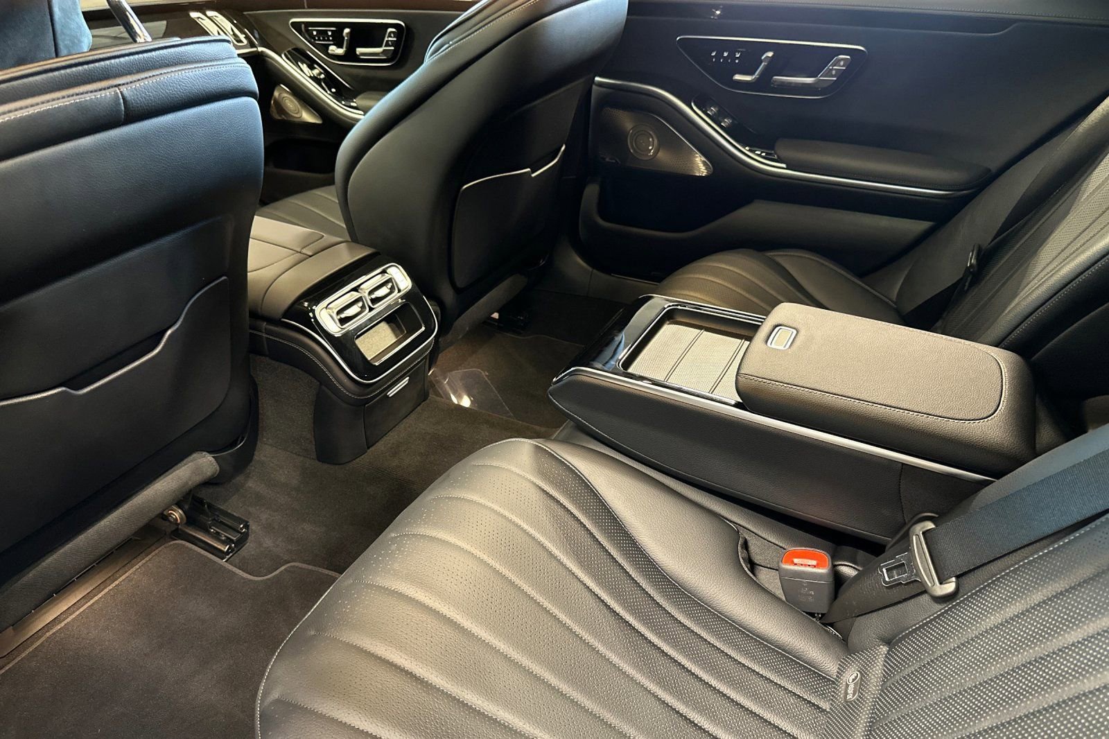 Used 2026 Mercedes-Benz S 500 4MATIC image 13