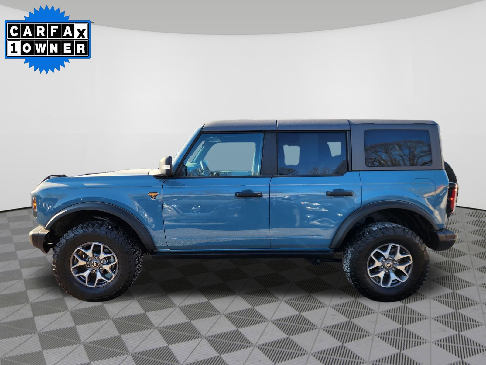 Used 2023 Ford Bronco Badlands image 5