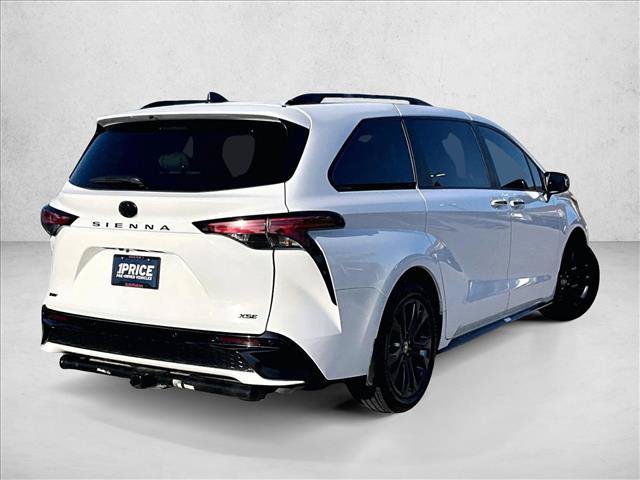 Used 2026 Toyota Sienna XSE FWD image 2
