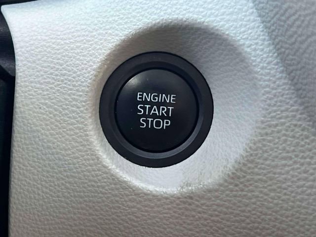 Certified 2024 Toyota Corolla Cross LE w/ Moonroof Package image 31