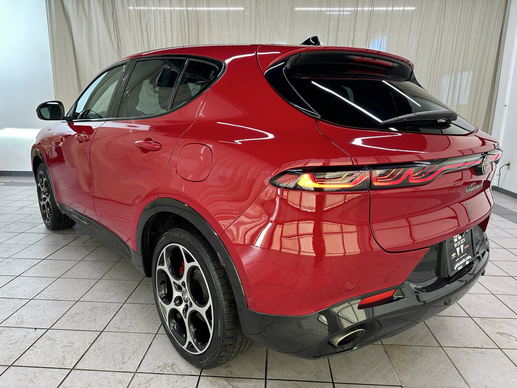 Used 2024 Alfa Romeo Tonale Veloce w/ Active Assist Package AWD/4WD image 10