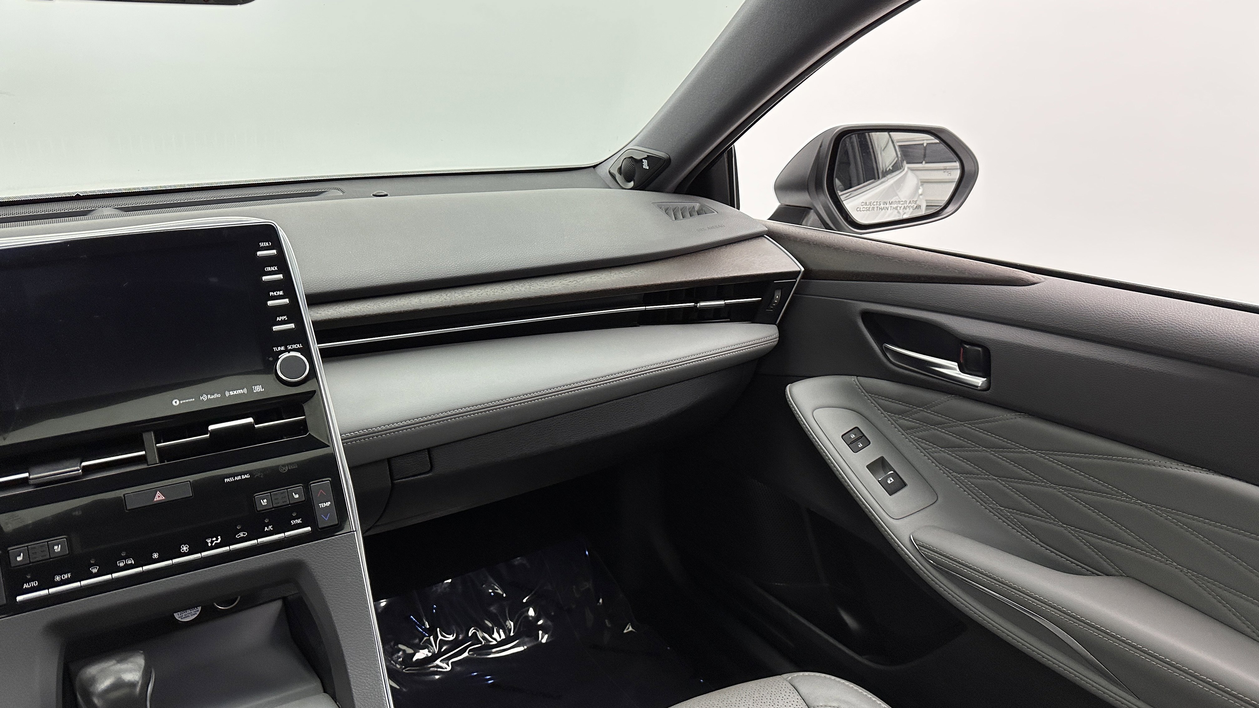 Used 2019 Toyota Avalon Limited w/ All Weather Liner Package image 32