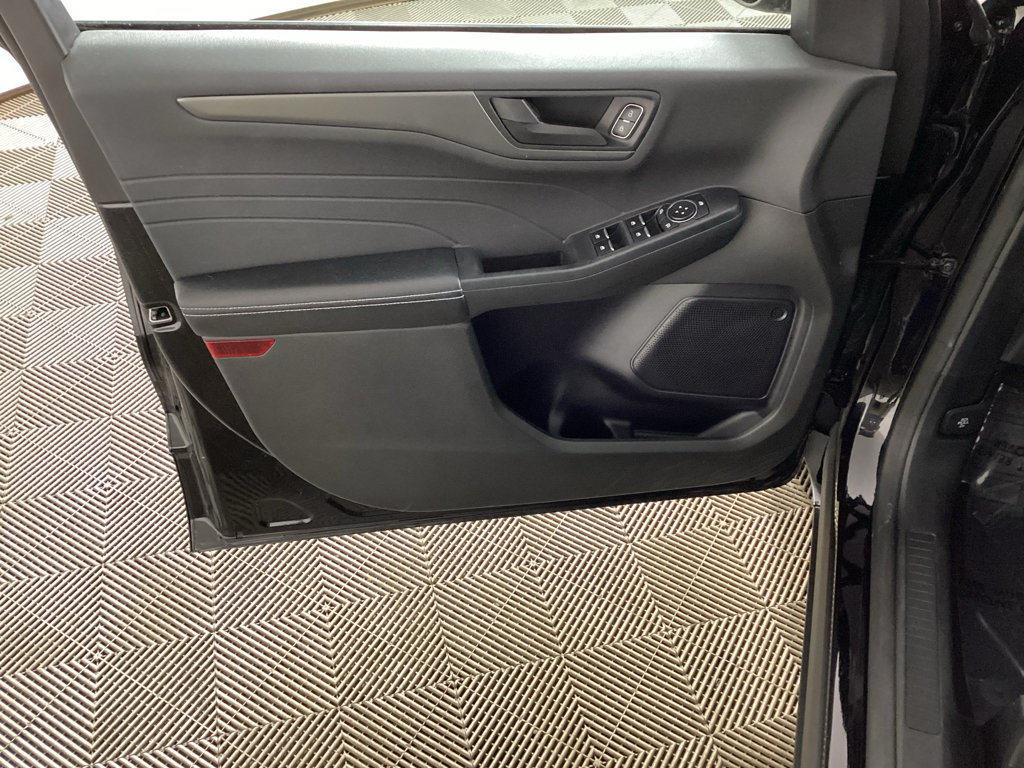 Used 2023 Ford Escape Active AWD/4WD image 16