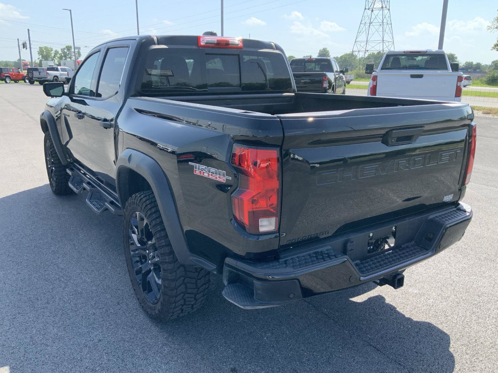 Used 2024 Chevrolet Colorado Trail Boss w/ LPO, Skid Plate Package AWD/4WD image 9