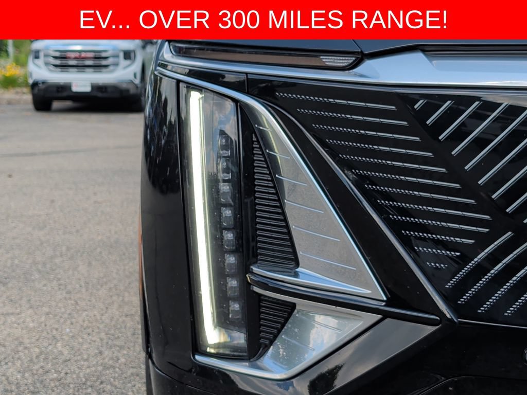Used 2024 Cadillac Lyriq Luxury w/ LPO, Floor Liner Package AWD/4WD image 42