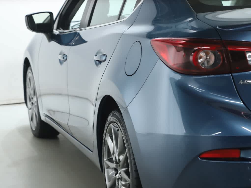 Used 2018 MAZDA MAZDA3 Grand Touring FWD image 39