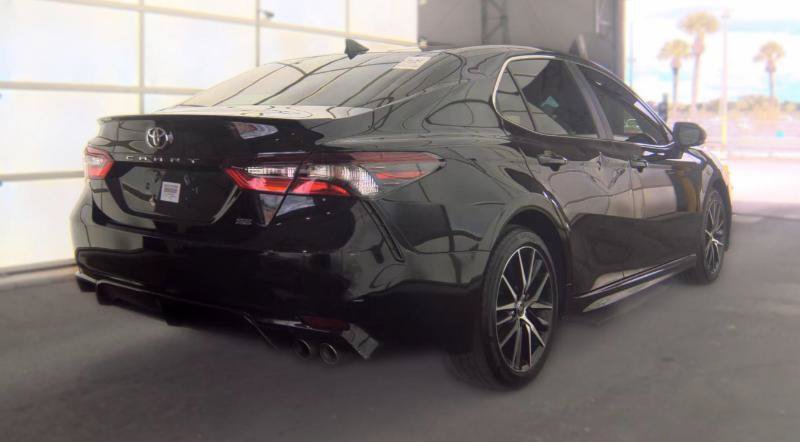 Used 2024 Toyota Camry SE FWD image 5