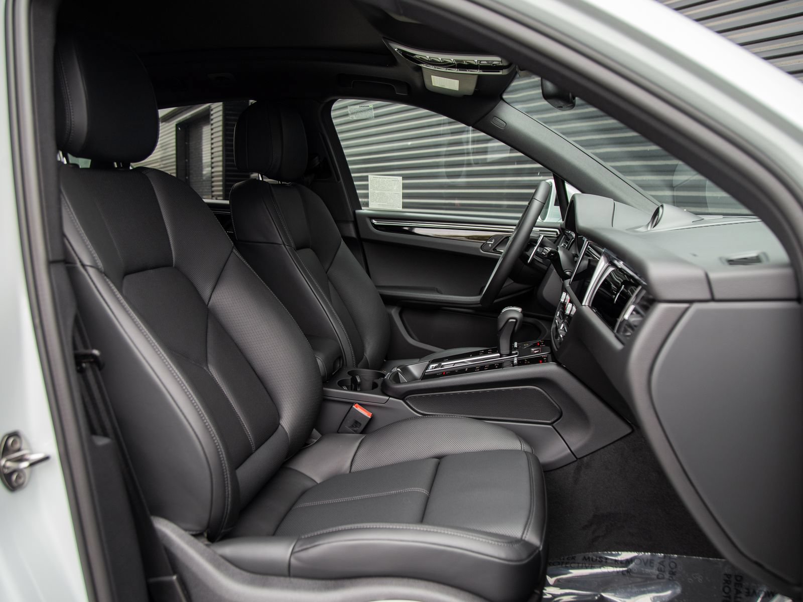 New 2026 Porsche Macan AWD/4WD image 26