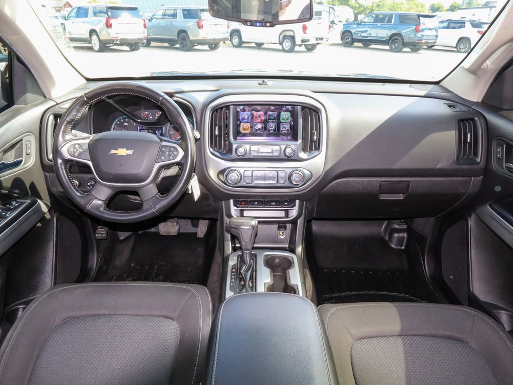 Used 2018 Chevrolet Colorado LT w/ Redline Special Edition AWD/4WD image 11
