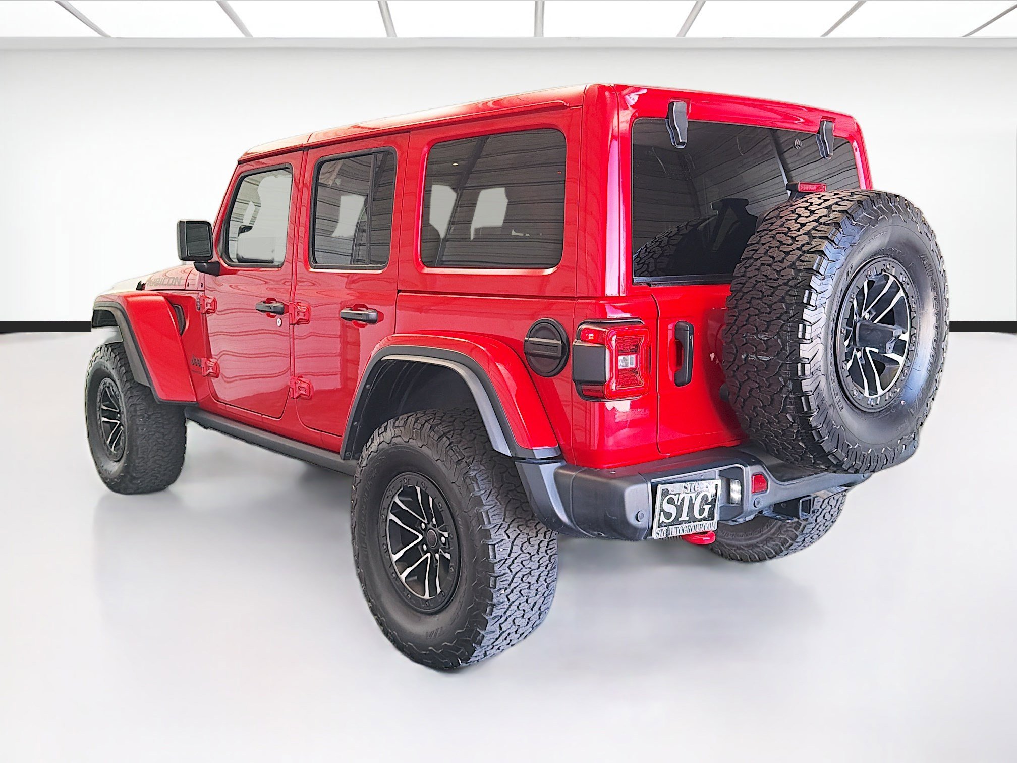 Used 2024 Jeep Wrangler Unlimited Rubicon AWD/4WD image 6
