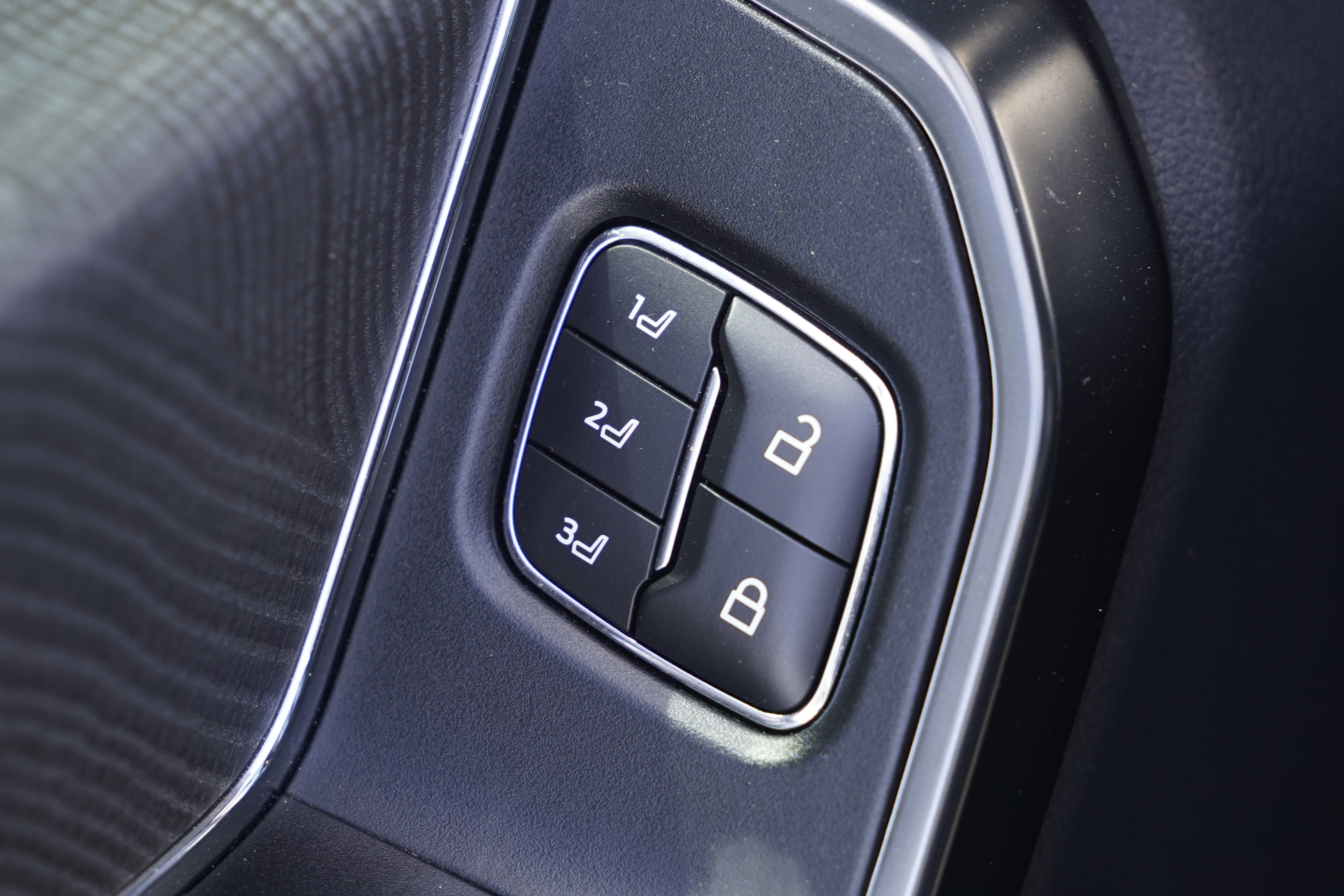 Used 2024 Ford F250 Platinum image 15