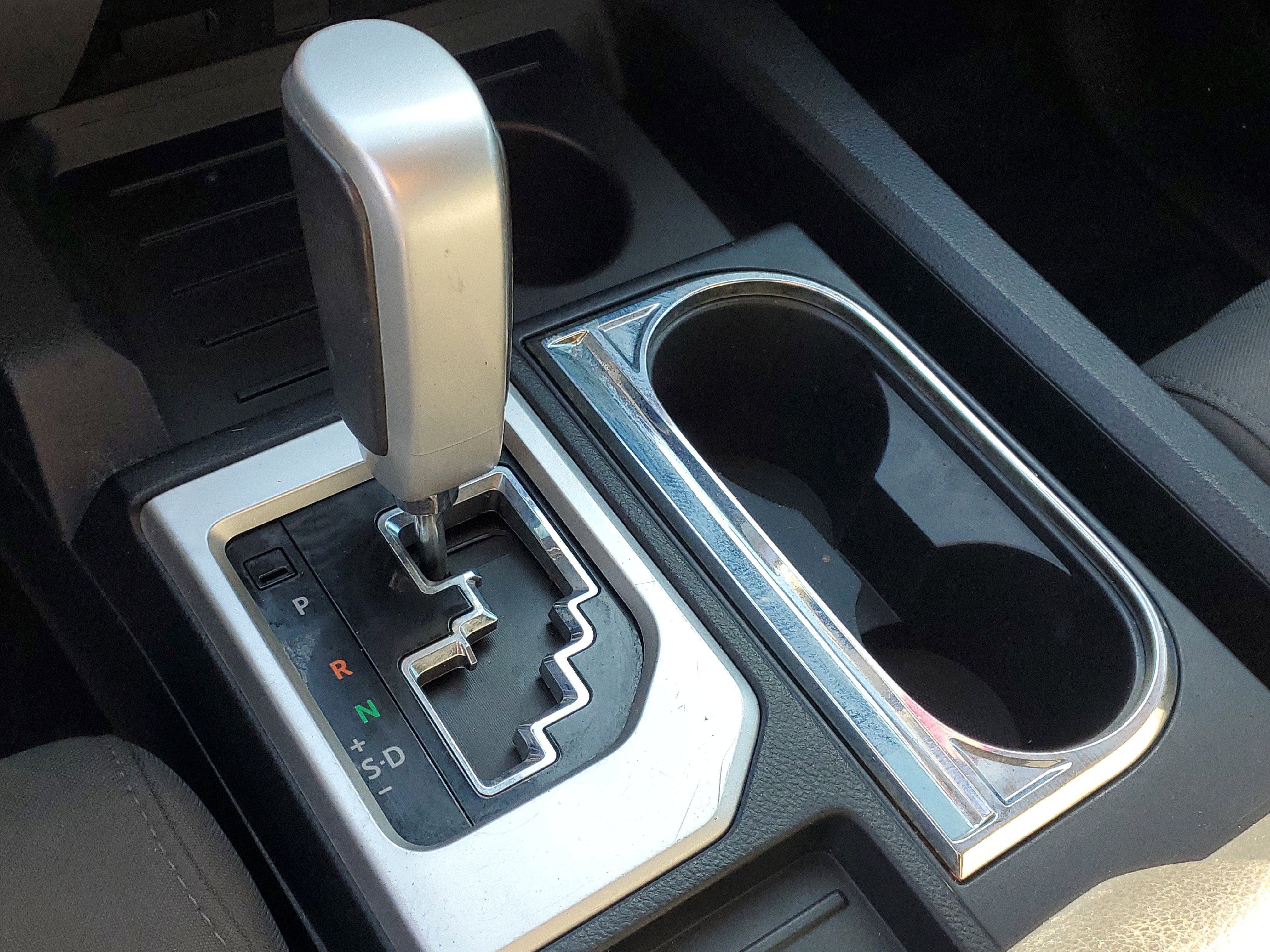 Used 2018 Toyota Tundra SR5 w/ SR5 Upgrade Package image 33