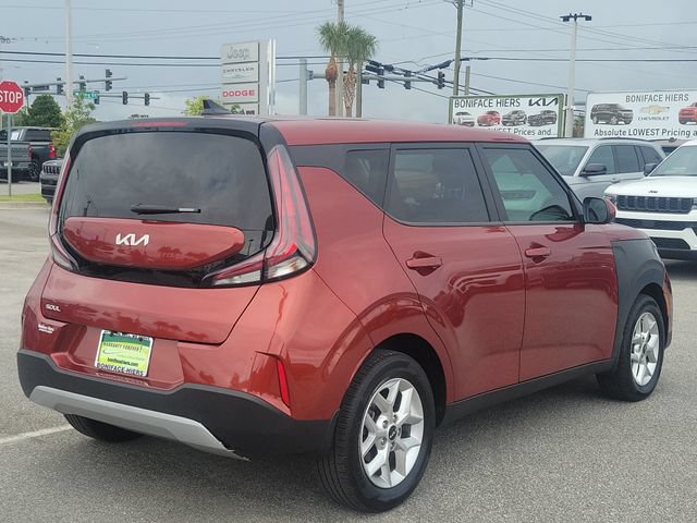 Used 2025 Kia Soul LX w/ LX Technology Package FWD image 6