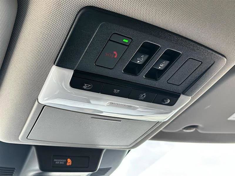 Used 2025 Nissan Rogue SL w/ Tech Package image 34