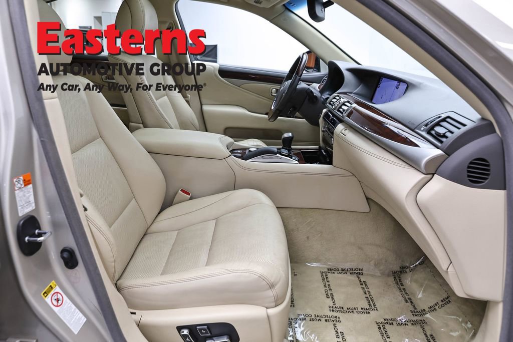 Used 2016 Lexus LS 460 AWD w/ Comfort Package image 29