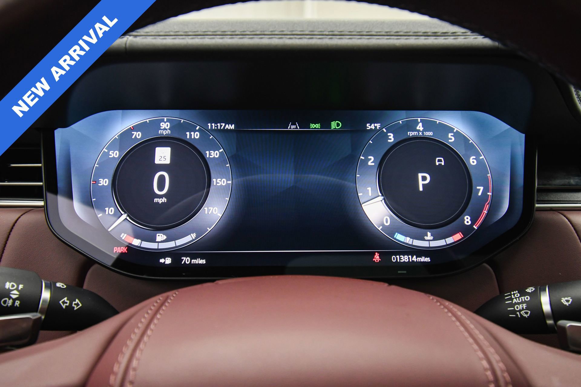 Used 2025 Land Rover Range Rover SE image 16