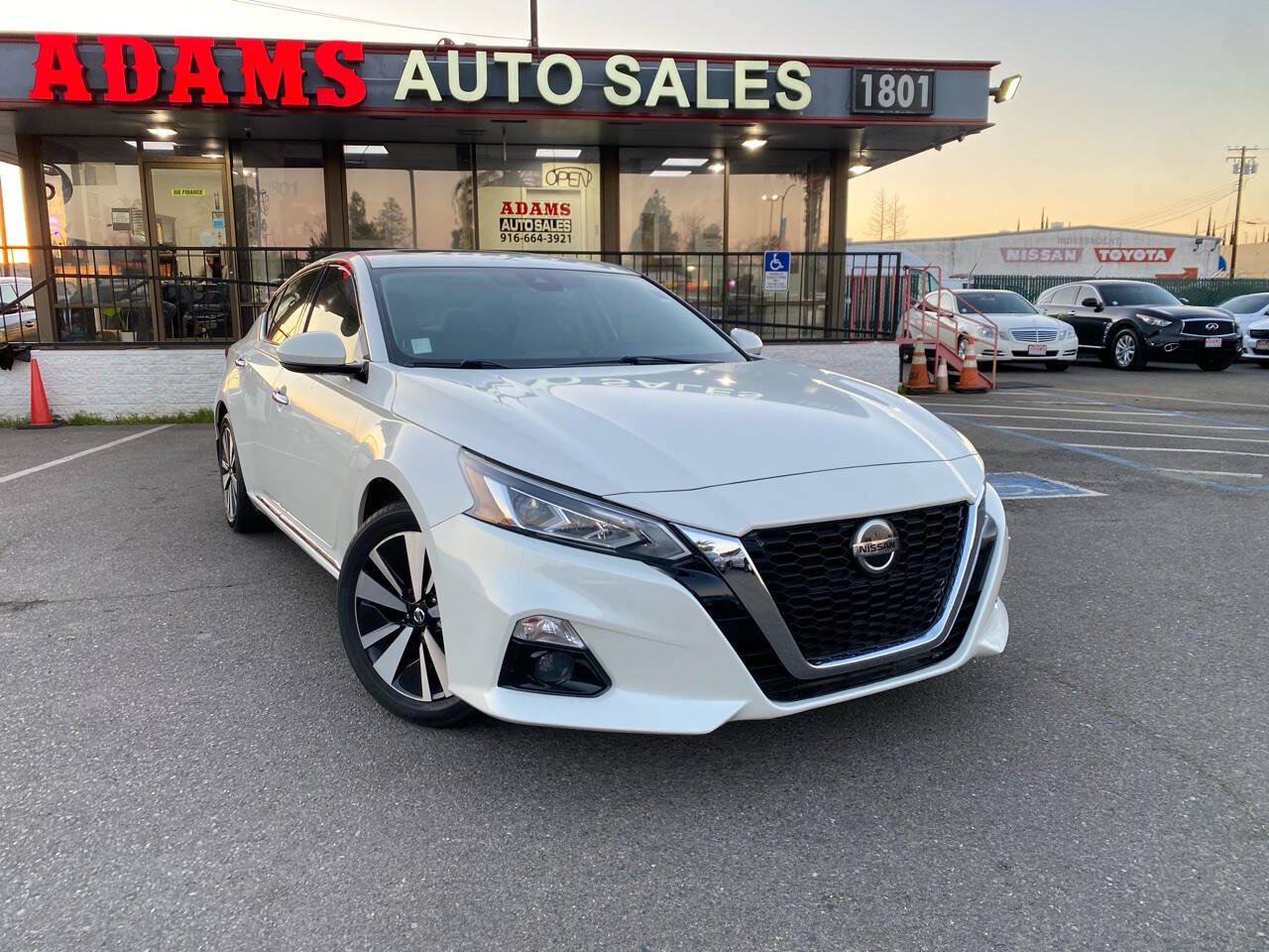 Used 2019 Nissan Altima 2.5 SV image 1
