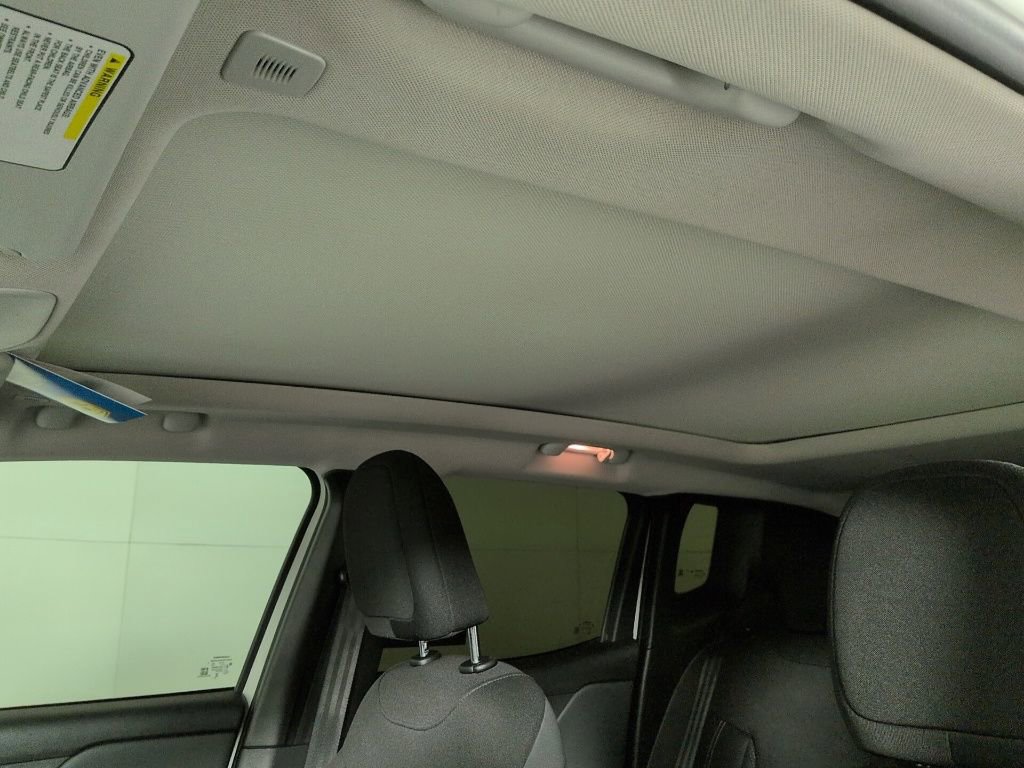 Certified 2023 Jeep Renegade Latitude w/ Sun/Sound Group image 25