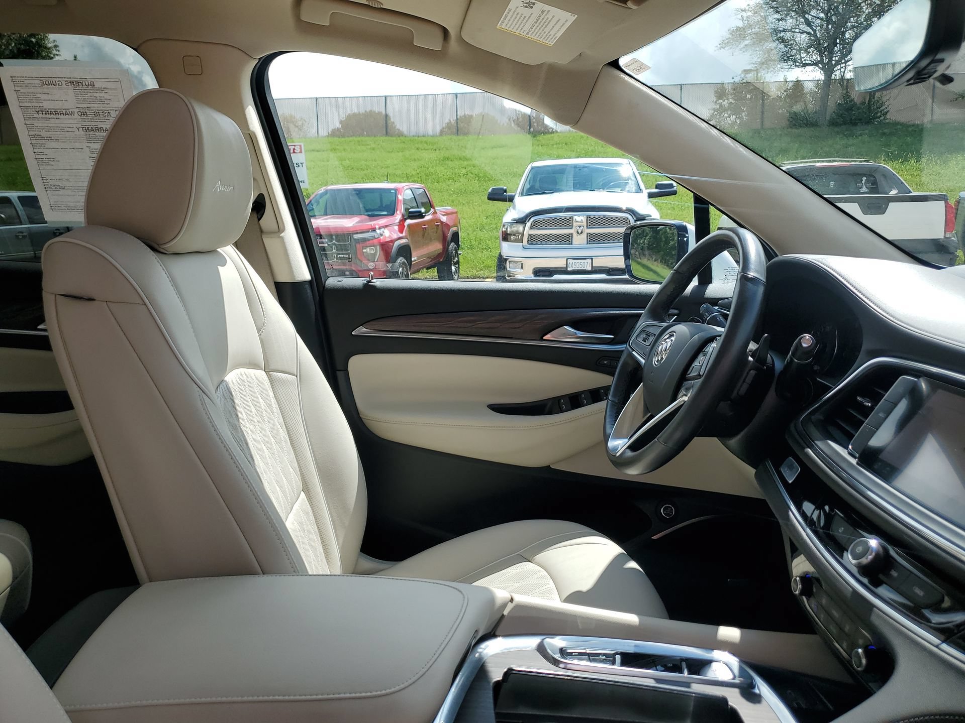 Used 2022 Buick Enclave Avenir AWD/4WD image 35