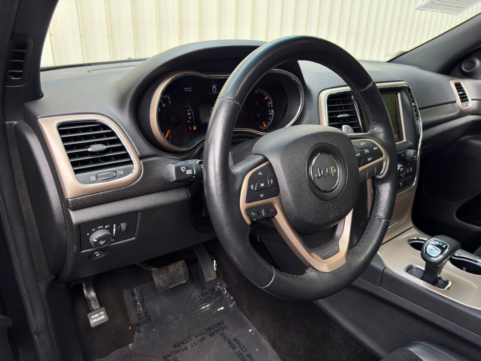 Used 2015 Jeep Grand Cherokee Altitude AWD/4WD image 13