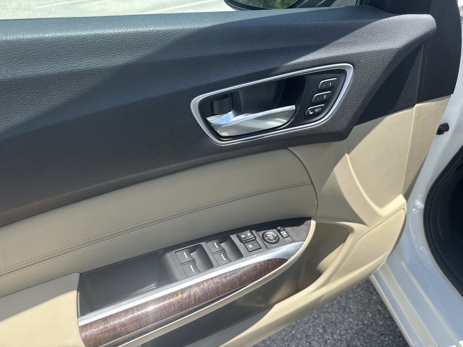 Used 2018 Acura TLX V6 FWD image 19