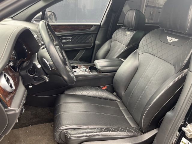Used 2018 Bentley Bentayga image 9