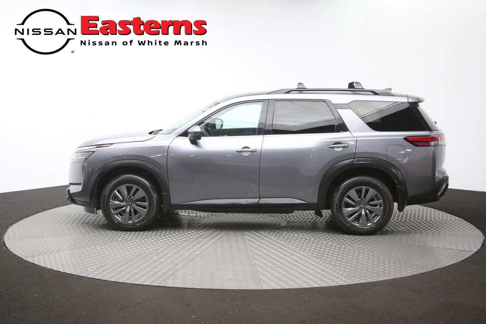 Used 2022 Nissan Pathfinder SV AWD/4WD image 57