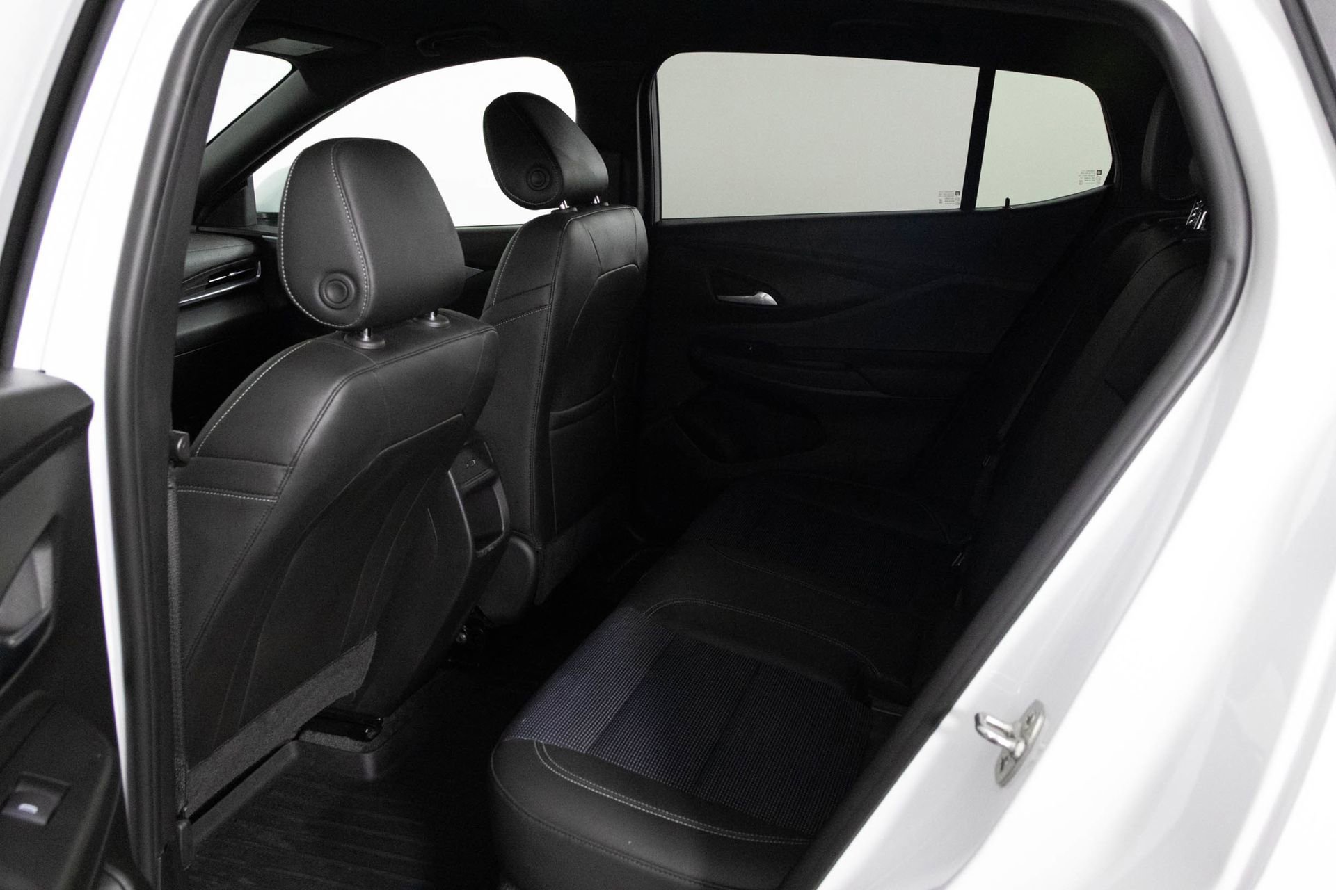 Certified 2024 Buick Envista Preferred w/ Convenience I Package image 33