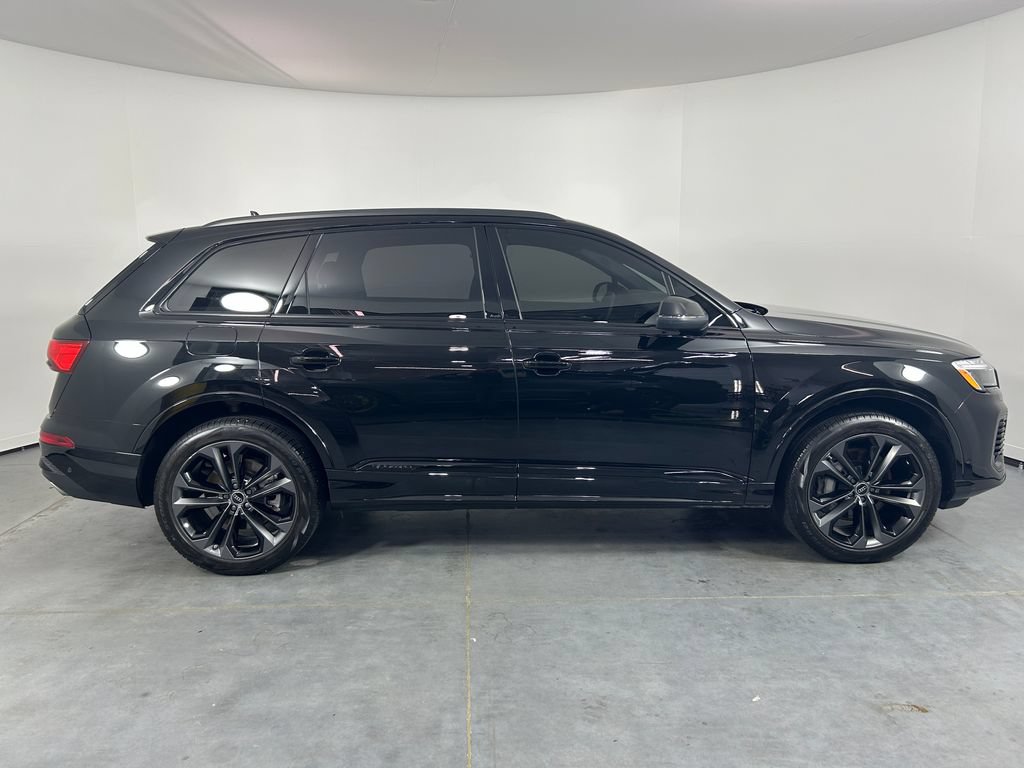 Used 2025 Audi Q7 3.0T Premium Plus AWD/4WD image 8