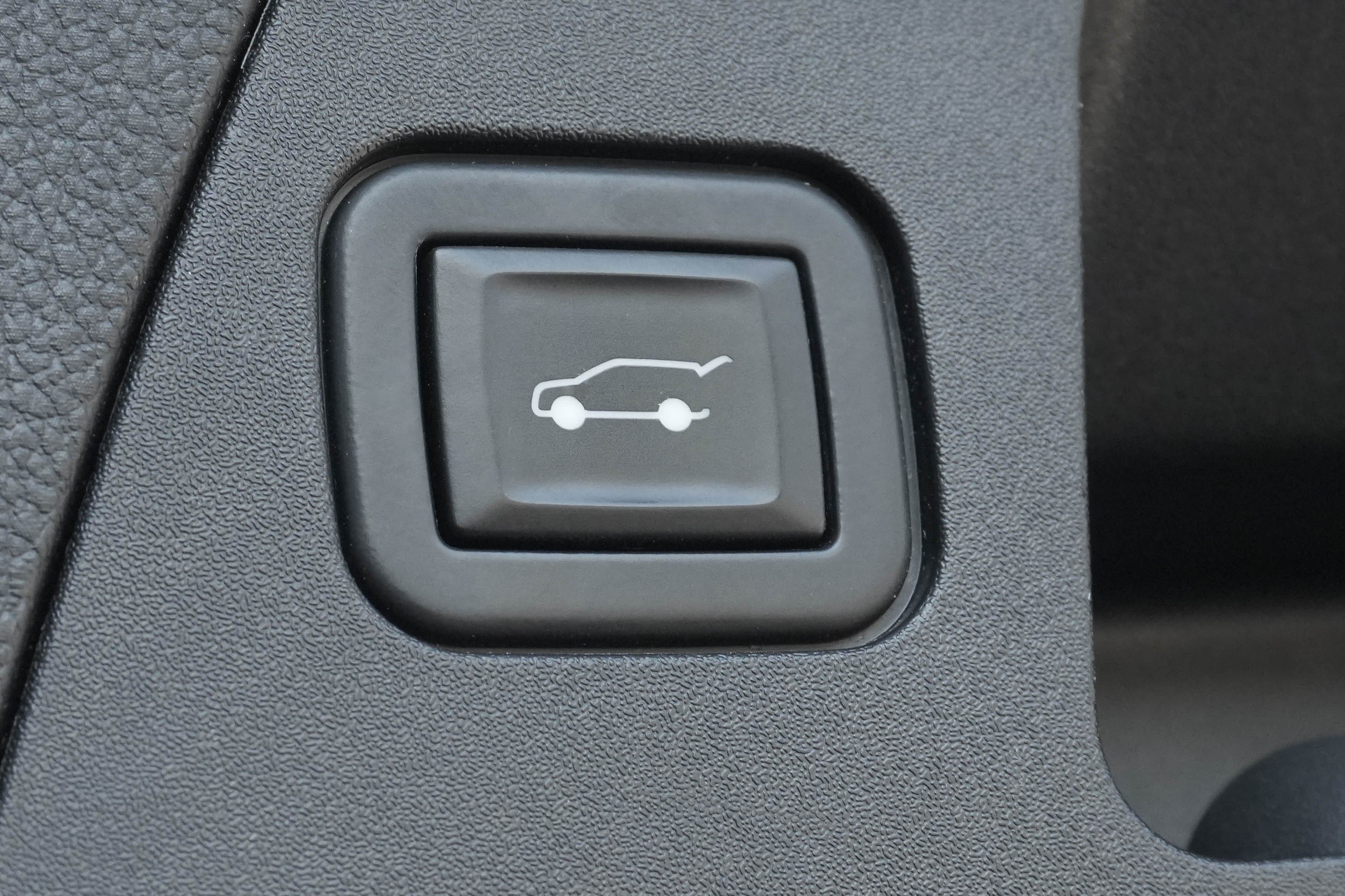 Used 2020 Buick Envision Essence w/ Experience Buick Package FWD image 37