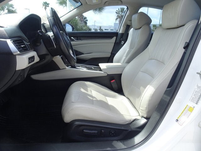 Certified 2018 Honda Accord Touring image 7