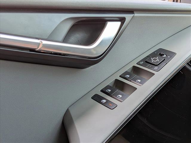 Used 2025 Kia Niro EX FWD image 4